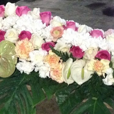 deuil, gerbe de fleurs enterrement par Azur Rose à La Crau Toulon Var