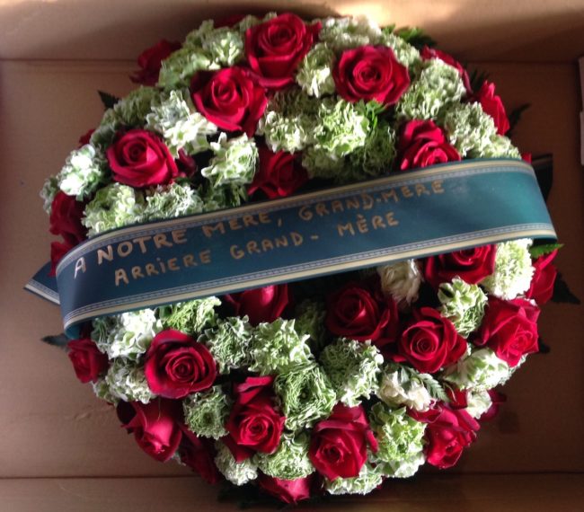 Couronne de fleurs enterrement par Azur Rose à La Crau Toulon Var Couronne de fleurs enterrement par Azur Rose à La Crau Toulon Var