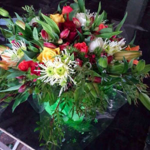 Bouquet de fleurs fraiches par Azur Roses producteur dans le Var