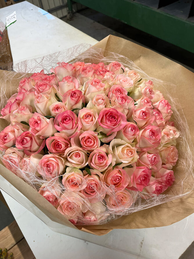 bouquet composé Azur Roses-BO006