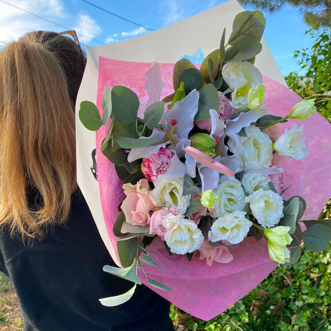 Bouquet de fleur Fête des mères Azur Roses producteur la crau var