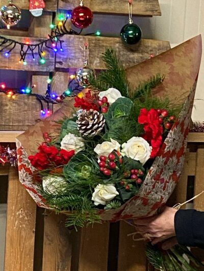 bouquet de fleur de Noël by Azur Roses Producteur fleurs var-1