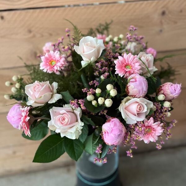 bouquet de fleur fête des mères by azur roses producteur var