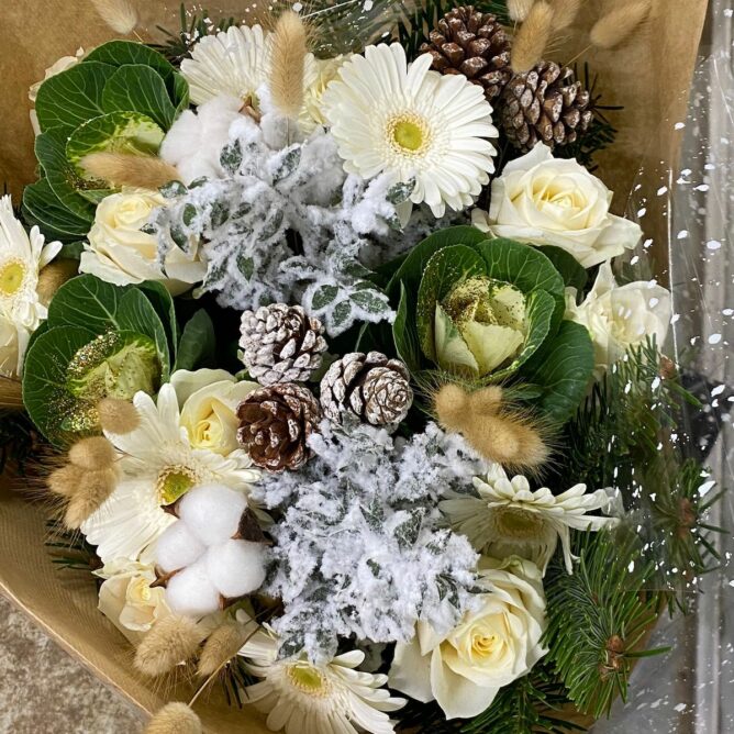 Bouquet de fleurs Noel by Azur Roses Producteur dans le var