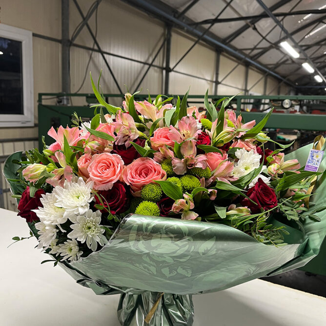 composition fleur deuil Azur Roses producteur à La Crau Var