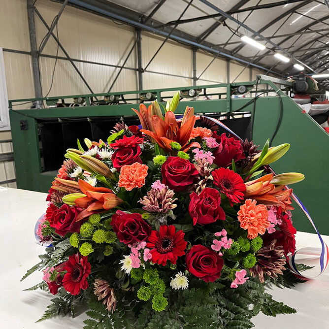 composition fleur deuil Azur Roses producteur à La Crau Var