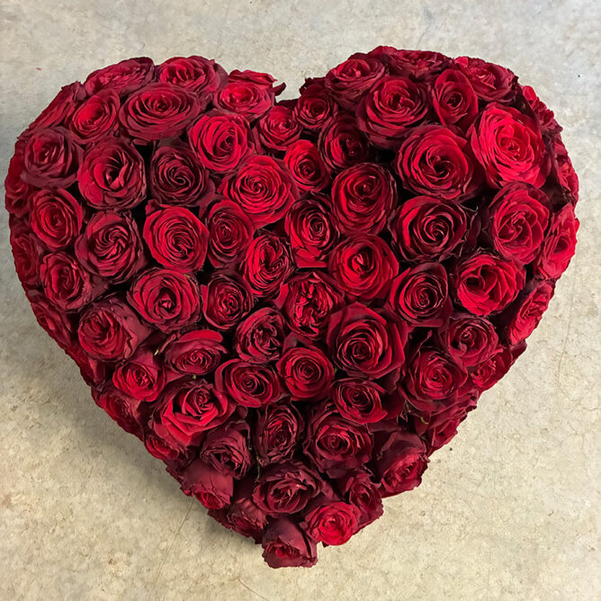 composition fleur deuil Azur Roses producteur à La Crau Var