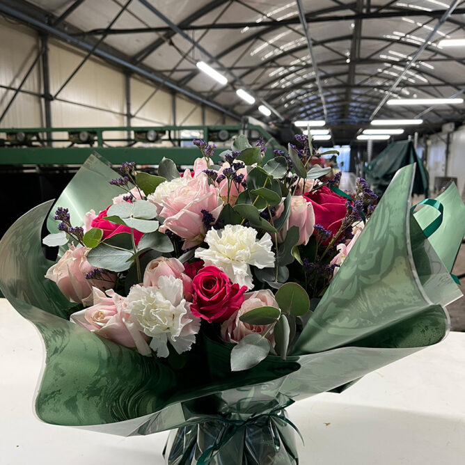 composition fleur deuil Azur Roses producteur à La Crau Var