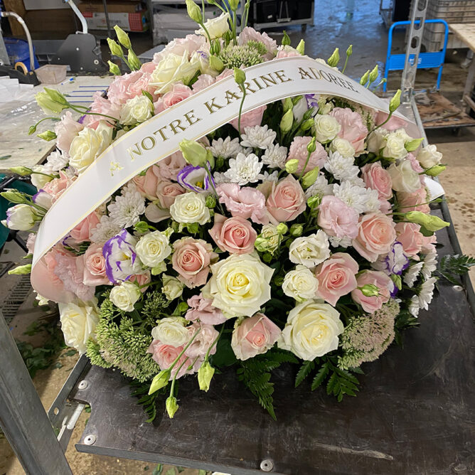 composition fleur deuil Azur Roses producteur à La Crau Var