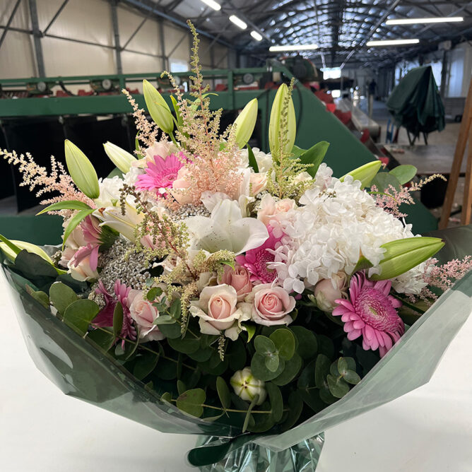 composition fleur deuil Azur Roses producteur à La Crau Var