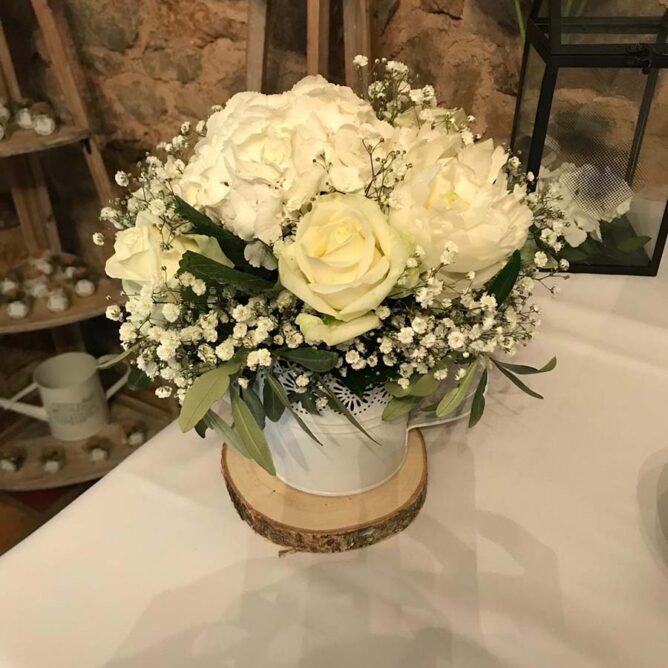 composition fleurs mariages Azur Roses producteur à la La Crau Var