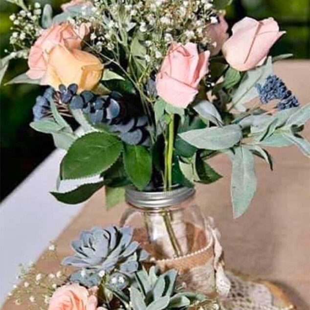 composition fleurs mariages Azur Roses producteur à la La Crau Var