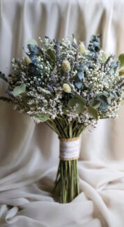 composition fleurs mariages Azur Roses producteur à la La Crau Var