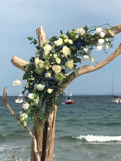 composition fleurs mariages Azur Roses producteur à la La Crau Var