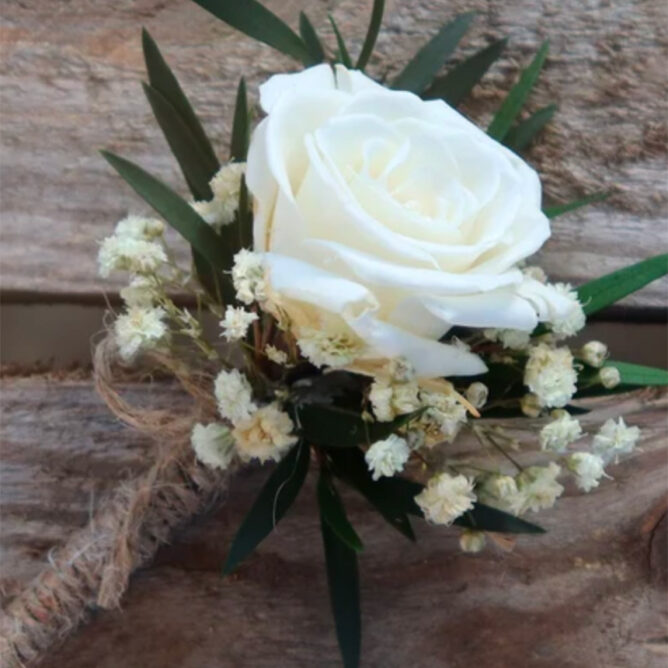 composition fleurs mariages Azur Roses producteur à la La Crau Var