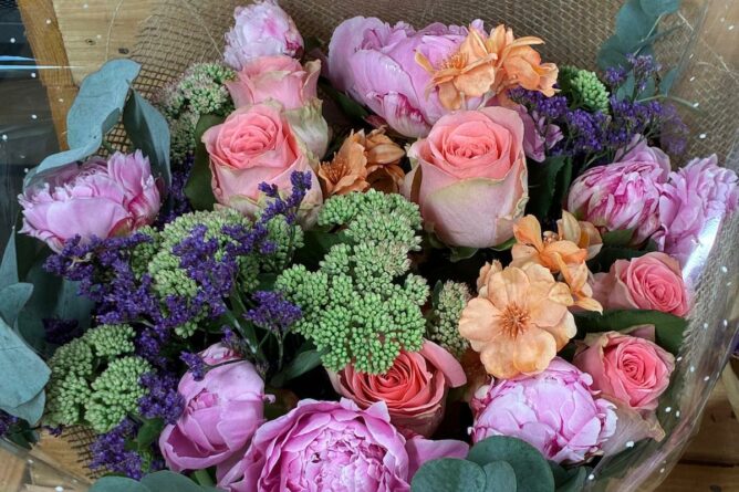 bouquet de fleurs fête des mères 2026 vente directe GAEC Azur Roses producteur Var